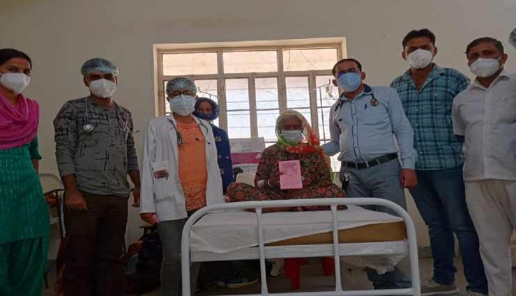 सीटी स्कोर 21 होने के बावजूद 65 साल की महिला ने कोरोना को दी 11 दिन में मात 