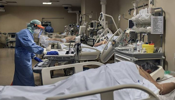 कोरोना मरीजों को सुप्रीम कोर्ट से मिली बड़ी राहत, साथ रहेगा एक व्यक्ति, अस्पतालों में लगेंगे CCTV कैमरे