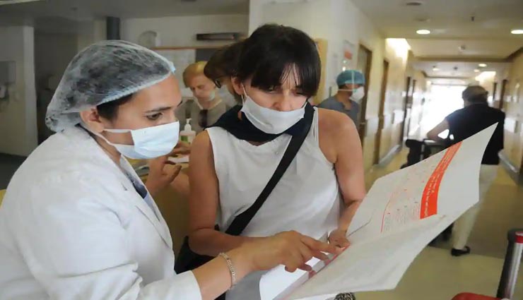 बुजुर्ग को दो महीने बाद मिली अस्पताल से छुट्टी, हाथ में आया 181 पन्नों का 8 करोड़ रुपये का बिल