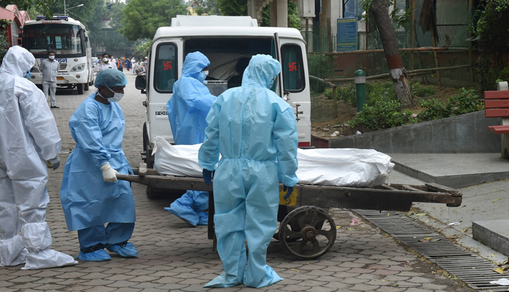 राजधानी दिल्ली में कोरोना संक्रमण कम हुआ लेकिन मौतें नहीं, 4679 मरीज स्वस्थ होकर लौटे घर
