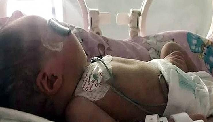 coronavirus,newborn,girl,abandoned,inside,chinese,public,toilet,wuhan coronavirus,covid 19,china coronavirus,corona,virus,weird news