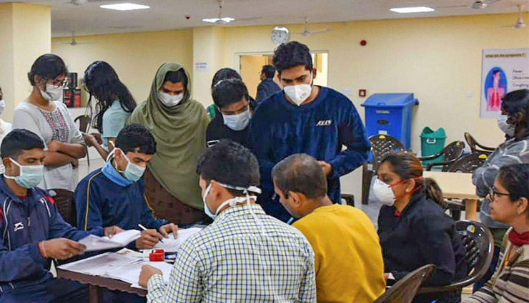 Corona Updates: देश में आज 85 लाख के पार हो सकते हैं कुल केस, दिल्ली में कोरोना की तीसरी लहर