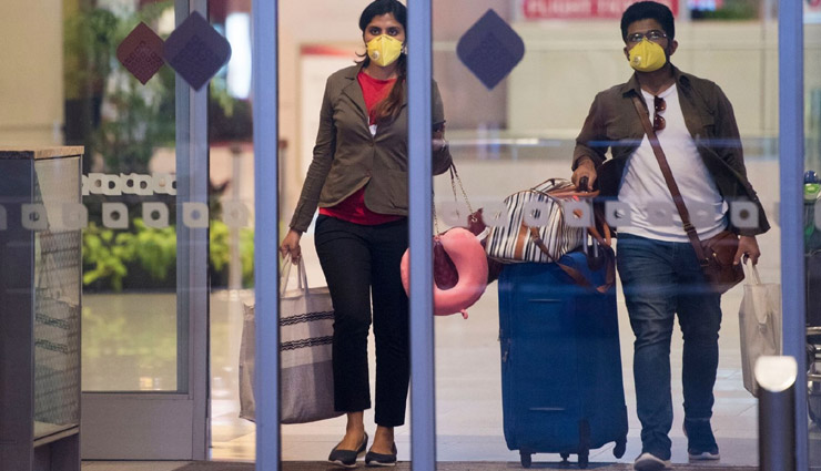 kapil sharma,kapil sharma photos,coronavirus,coronavirus india,kapil sharma photos with mask,kapil sharma on coronavirus,kapil sharma in plane,kapil sharma afraid of coronavirus,the kapil sharma show,kapil sharma show,kapil sharma feared of coronavirus,the kapil sharma funny video,coronavirus news,entertainment