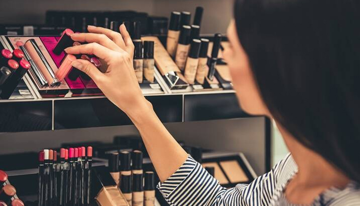 rekha beauty tips,actress rekha skincare,natural beauty secrets,diy hair packs,ayurvedic beauty regimen,rekha fitness tips,yoga and beauty,bollywood beauty secrets,healthy diet for skin,cosmetics knowledge,hydration tips,lifestyle tips from rekha