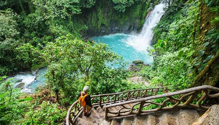 5 Most Beautiful Places To Explore in Costa Rica