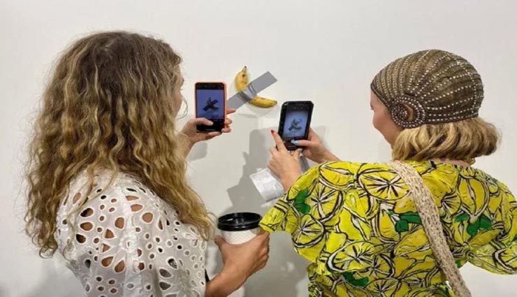 दीवार पर टेप लगा यह केला बिका 85 लाख रुपये में, कारण कर देगा सोचने पर मजबूर