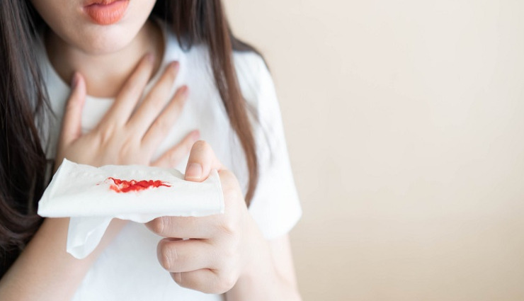 ये 7 लक्षण शरीर में गंभीर बीमारी का करते हैं इशारा, जानिए और नजरअंदाज न करें अगर जिंदगी है प्यारी signs of serious illness,symptoms of serious health issues,serious disease symptoms,health warning signs,symptoms indicating serious illness,common signs of serious diseases,body symptoms not to ignore,early signs of illness,serious illness indicators