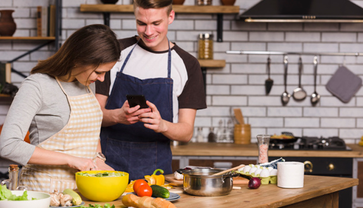 couple cooking together,benefits of couple cooking,couple tips,relationship tips