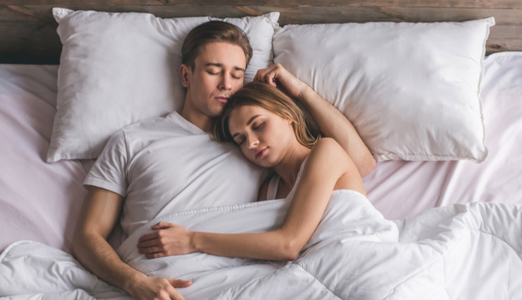 couple cuddle,ways couple cuddle,relationship tips,couple tips