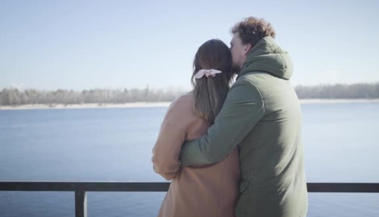 benefits of hugging,benefits of couple hug,couple hug,relationship tips,couple tips