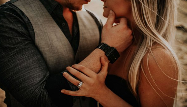 signs your man loves you,relationship tips,couple tips