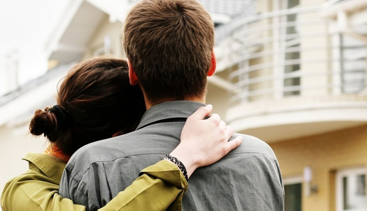 signs your man loves you,relationship tips,couple tips