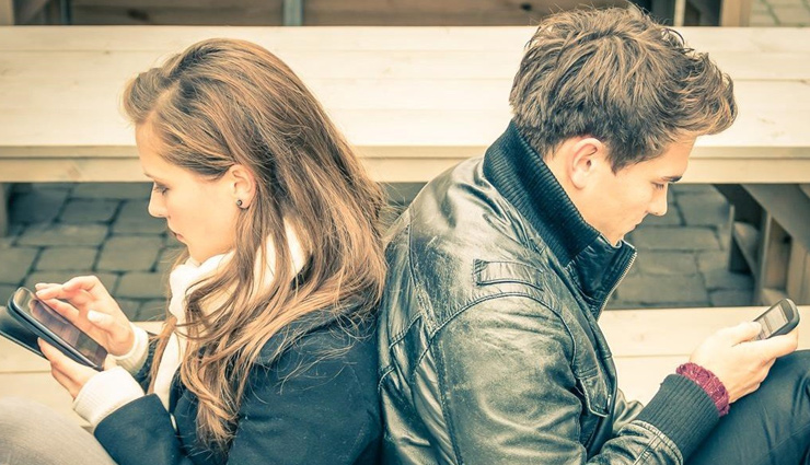 25 Text Messages You Can Send To Your Partner To Improve Your Relationship