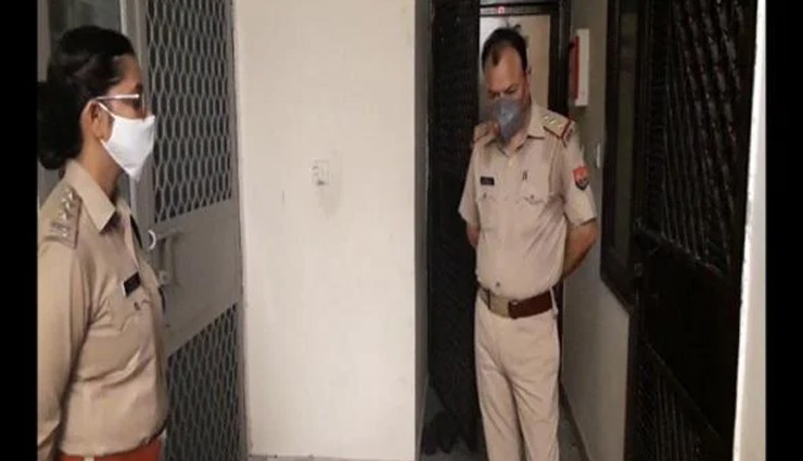 गाजियाबाद / पति-पत्नी ने कर ली खुदकुशी, पुलिस को फ्लैट में मिला 9 महीने का बच्चा 
