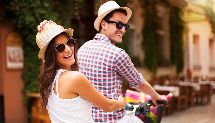 travel tips for couples,how to enjoy traveling together,best ways to travel as a couple,relationship tips for traveling,making travel fun with your partner,couple travel guide,planning a trip with your partner,avoiding conflicts while traveling,romantic travel tips,travel hacks for couples,strengthening relationships through travel,enjoying vacations together,best couple travel experiences,travel bonding tips,how to make trips memorable with your partner