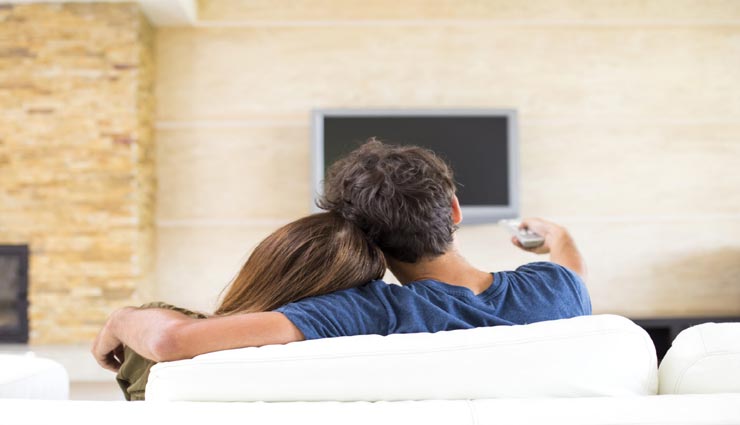 relationship tips,relationship tips in hindi,strong relationship,movie with a partner