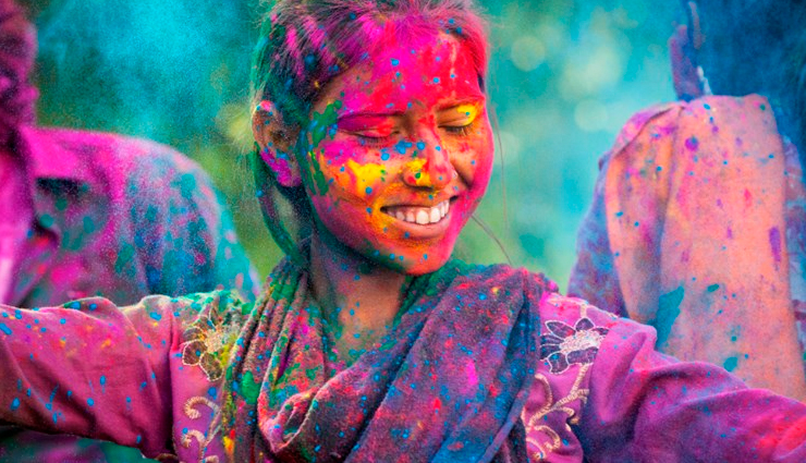 toxic hoil color,holi,skin care during holi,safe holi,holi color,skin care tips,skin care,skin beauty