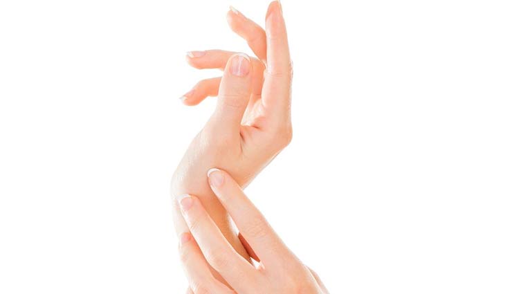 छिले फिंगर टिप्स बिगाड़ते है हाथों की खूबसूरती, इ उपायों की मदद से करें इसे दूर 