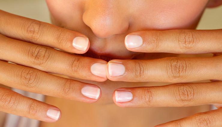 coconut oil,coconut oil hacks,coconut oil beauty hacks,body scrub,breath freshener and detox,make-up remover,lip scrub,cuticle oil,beauty,beauty hacks,beauty tips,simple beauty tips