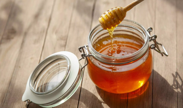 remedies to treat cracked heels at home,beauty tips,beauty hacks