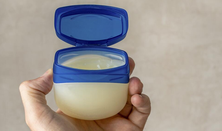 remedies to treat cracked heels at home,beauty tips,beauty hacks