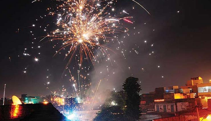 कोरोनाकाल में पटाखों पर बैन की उठी मांग, SMS के डॉक्टर्स ने लिखा पत्र, मानवाधिकार आयोग ने दी सहमति 