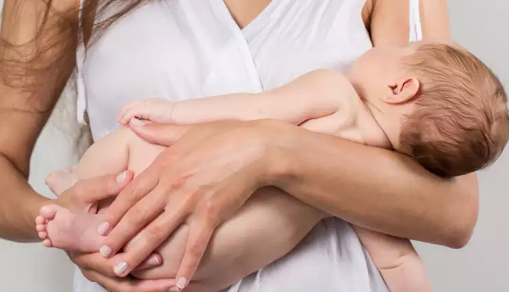 safe baby holding positions,holding your baby safely: recommended positions,best ways to hold a baby safely,infant holding techniques for safety,baby holding positions for new parents,holding your newborn: safe and comfortable positions,safe and secure baby holding methods,ensuring baby safety: holding positions,how to hold a baby safely: expert tips,baby holding: prioritizing safety and comfort