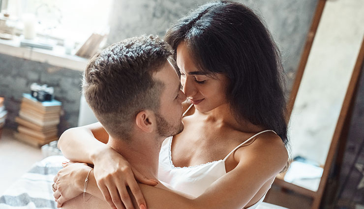 16 Hints She is Crazy About You and Waiting For You To Make a Move