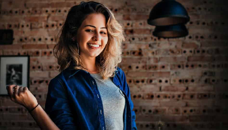 crazy girlfriend signs,unpredictable girlfriend behavior,girlfriend watching you sleep,girlfriend invades privacy,controlling girlfriend behavior,manipulative girlfriend tactics,girlfriend tests loyalty,obsessive girlfriend behavior,signs of unhealthy relationship,girlfriend surveillance,girlfriend manipulative behavior,signs of possessive girlfriend,girlfriend emotional manipulation,unhealthy relationship signs,girlfriend controlling behavior,red flags in relationship,girlfriend privacy invasion,manipulative girlfriend signs,signs of controlling partner,unstable girlfriend behavior