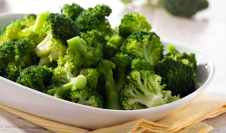 healthy to eat creamy broccoli salad,food,easy recipe
