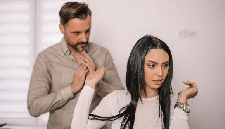 subtle signs of a creepy guy,creepy guy behavior,no friends red flag,bad vibe creepy guy,keeps to himself social awkwardness,laughing at inappropriate times,unwanted sexual interest signs,excessive or little emotion red flags,stands too close social discomfort,talks excessively about sex,everyone feels uncomfortable signs,ignoring social cues,creepy guy red flags,uncomfortable social interactions,signs of a creepy man,creepy behavior in men,uncomfortable feelings around men