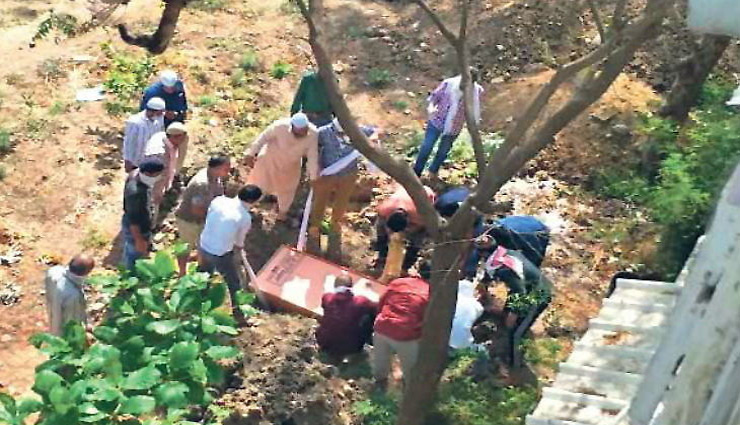 कोरोना का कहर, भोपाल के कब्रिस्तानों में जनाजों की संख्या दोगुनी