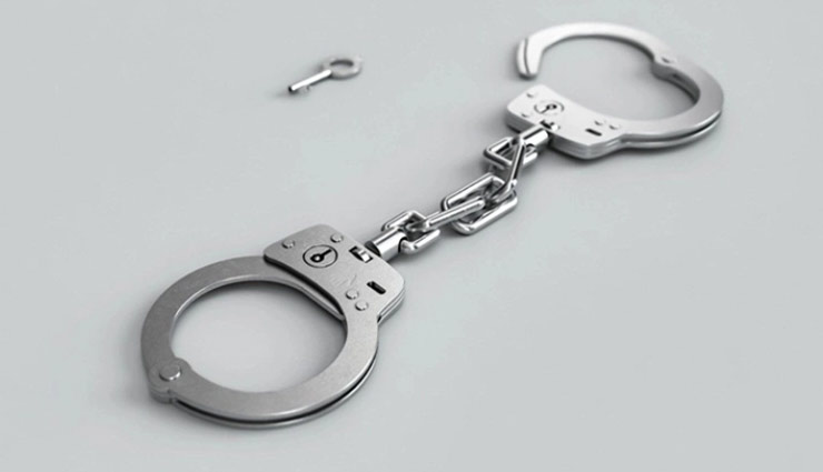 Police arrest couple for being partners in crime in more than 20 snatching incidents in Delhi