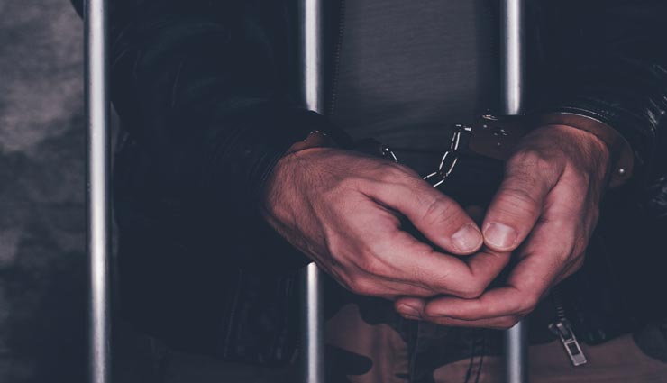 weird mother,twins baby,mother sells twins for credit card bill,china incident