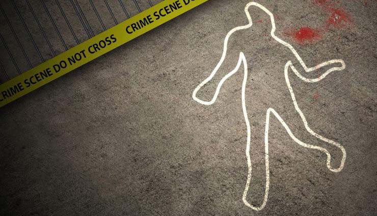 पति से अलग होने पर अक्सर मां देती थी ताने, गुस्से में बेटी ने उठाया ये कदम