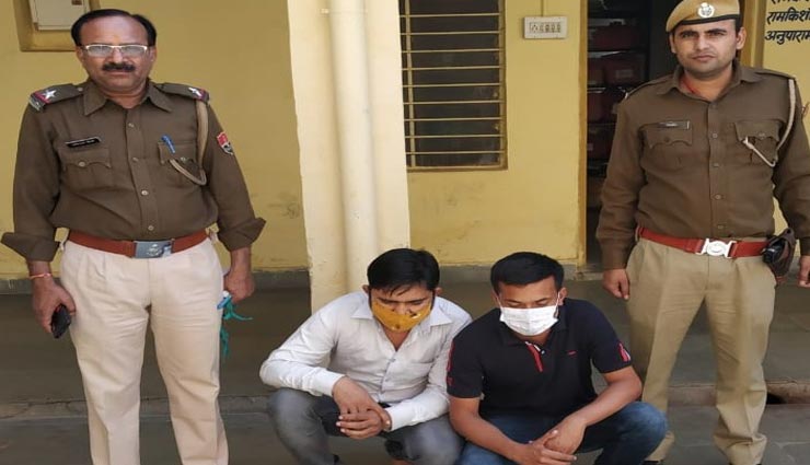 कोटा : नाकाबंदी के दौरान पुलिस की कारवाई, कार से पकड़ी गई 10 किलो चांदी