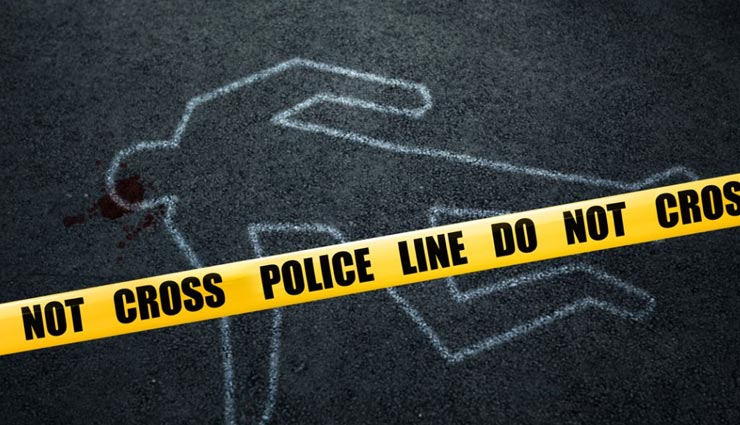 उत्तरप्रदेश : धारदार हथियार से पिता की हत्या कर बोला बेटा- लिया मां की मौत का बदला