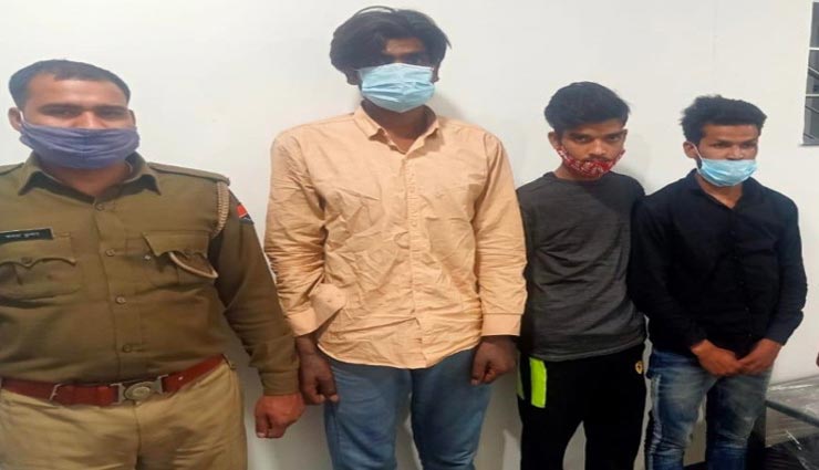 जयपुर : सूने मकान के ताले तोड़ पड़ोसियों ने की चोरी, मां के देहांत पर परिवार गया था गांव