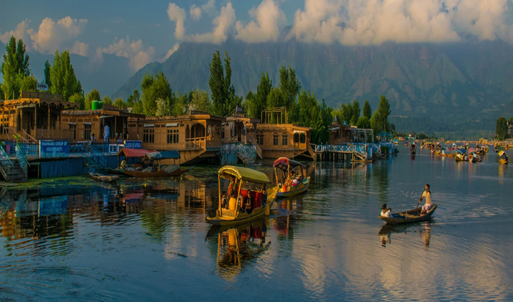 going to visit in the last days of the year these places will make christmas-new year special,holiday,travel,tourism