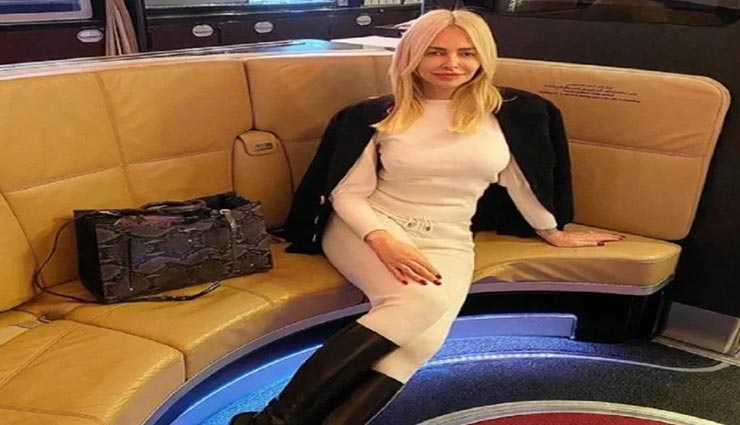 weird news,weird incident,amanda cronin,engagement ring,london