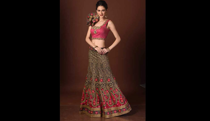 diwali 2019,styling crop top and skirt,diwali fashion tips,latest fashion tips,latest fashion trends