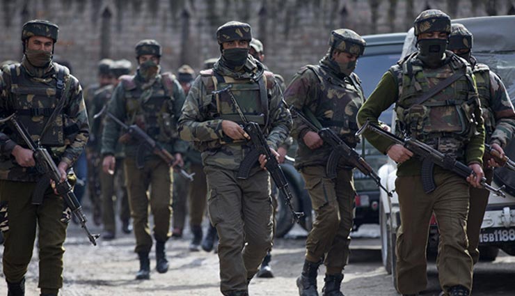 जम्मू कश्मीर: 'अर्जेंट नोटिस' पर श्रीनगर में पहुंची अर्धसैनिक बलों की 100 टुकड़ियां 