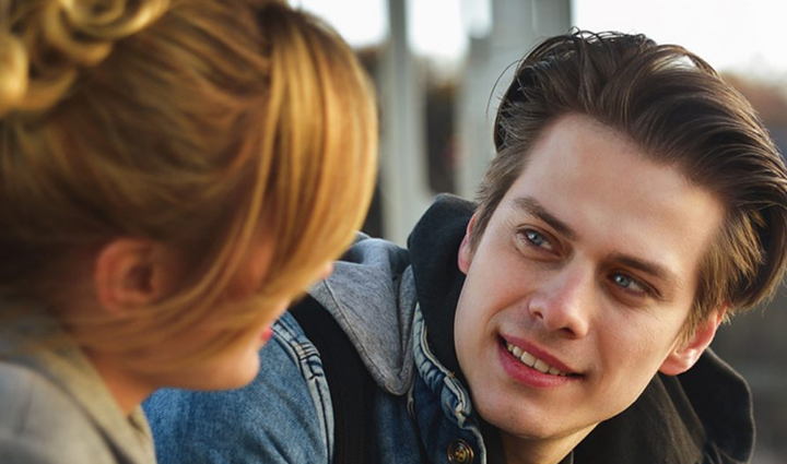 9 Sure Signs Your Crush Likes You