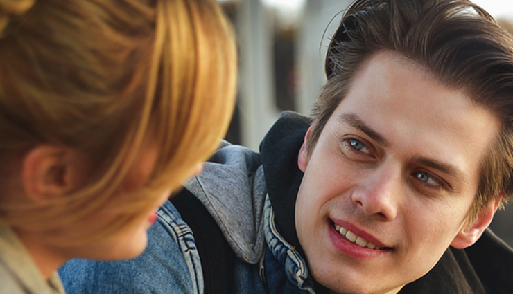 10 Signs That Tell If Your Crush Likes You Back