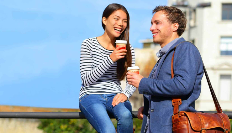 signs of flirting between a guy and girl,flirting tips,flirting signs,mates and me,relationship tips
