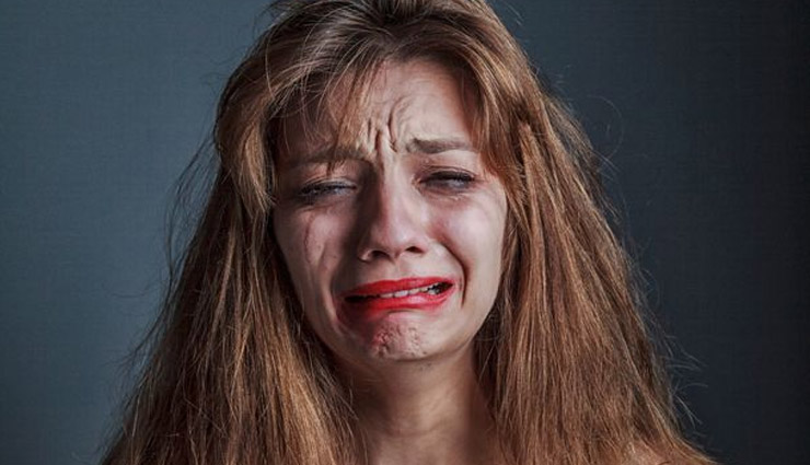 रोना सेहत के लिए कैसे है फायदेमंद, इन 6 पॉइंट्स से समझे tears makes you feel happy,tears decreases stress,rone ke fayde,crying benefits,crying good for health,Health,Health tips