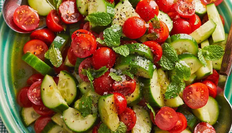 dehydration symptoms,causes of dehydration,hydrating fruits,hydrating vegetables,foods for dehydration relief,natural remedies for dehydration,dehydration in elderly,dehydration in children,restore fluid balance,water-rich foods,summer hydration tips,healthy hydration foods