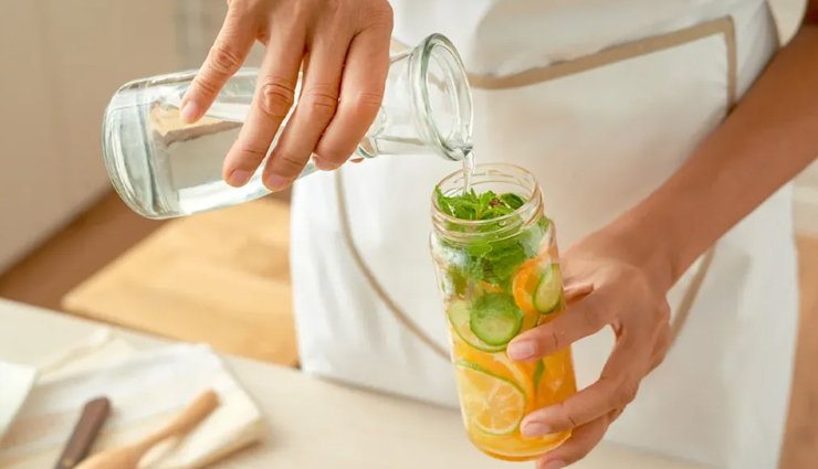 health benefits of drinking cucumber water,cucumber water hydration,benefits of cucumber water,cucumber water for skin,cucumber water for weight loss,detox with cucumber water,cucumber water for digestion,cucumber water health advantages,cucumber water for metabolism,cucumber water antioxidants benefits