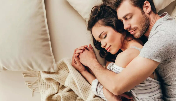 10 Most Amazing Health Benefits of Cuddling With Your Partner