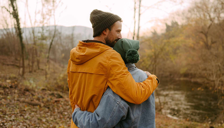 big signs you are in a cuffing season relationship,cuffing season signs,signs of cuffing season relationship,relationship during cuffing season,how to know if its cuffing season,cuffing season behavior,cuffing season relationship tips,seasonal relationships,dating during cuffing season,cuffing season romance